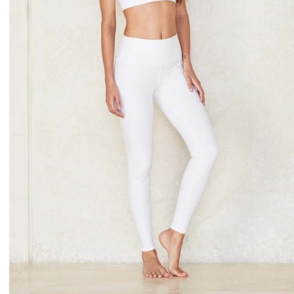 Alo Yoga White Airbrush Leggings